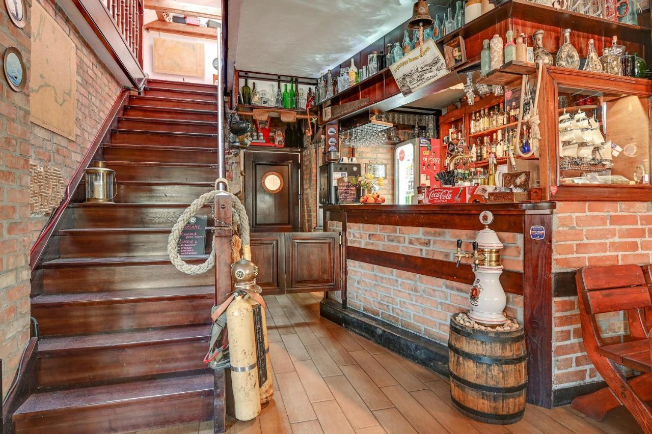 Villa & Restaurant Admiral Nelson Hel Exterior foto