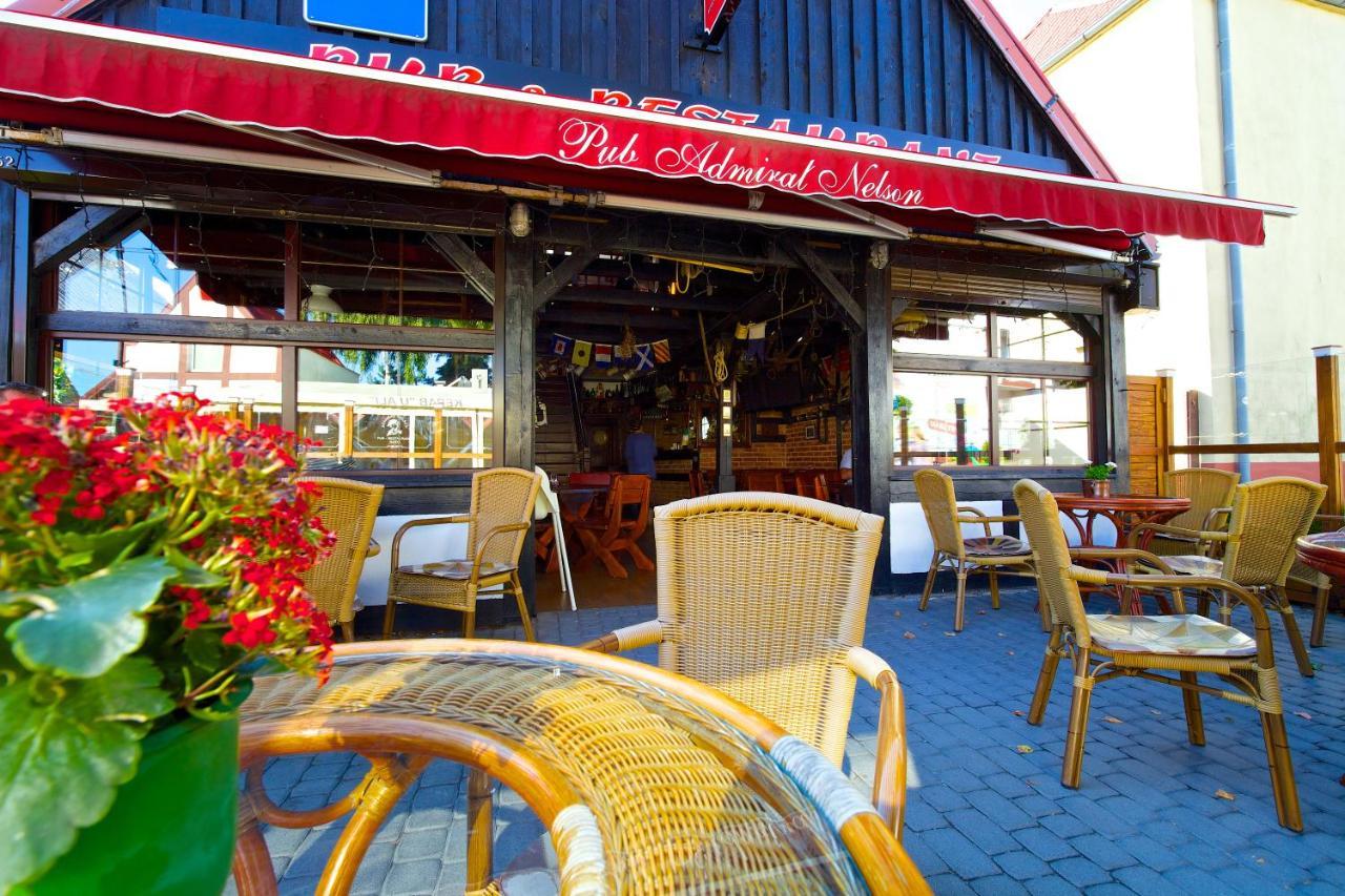 Villa & Restaurant Admiral Nelson Hel Exterior foto