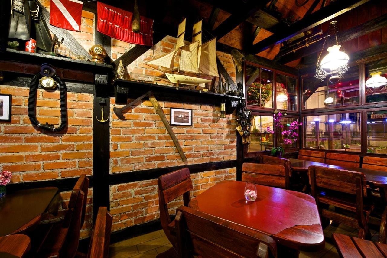 Villa & Restaurant Admiral Nelson Hel Exterior foto