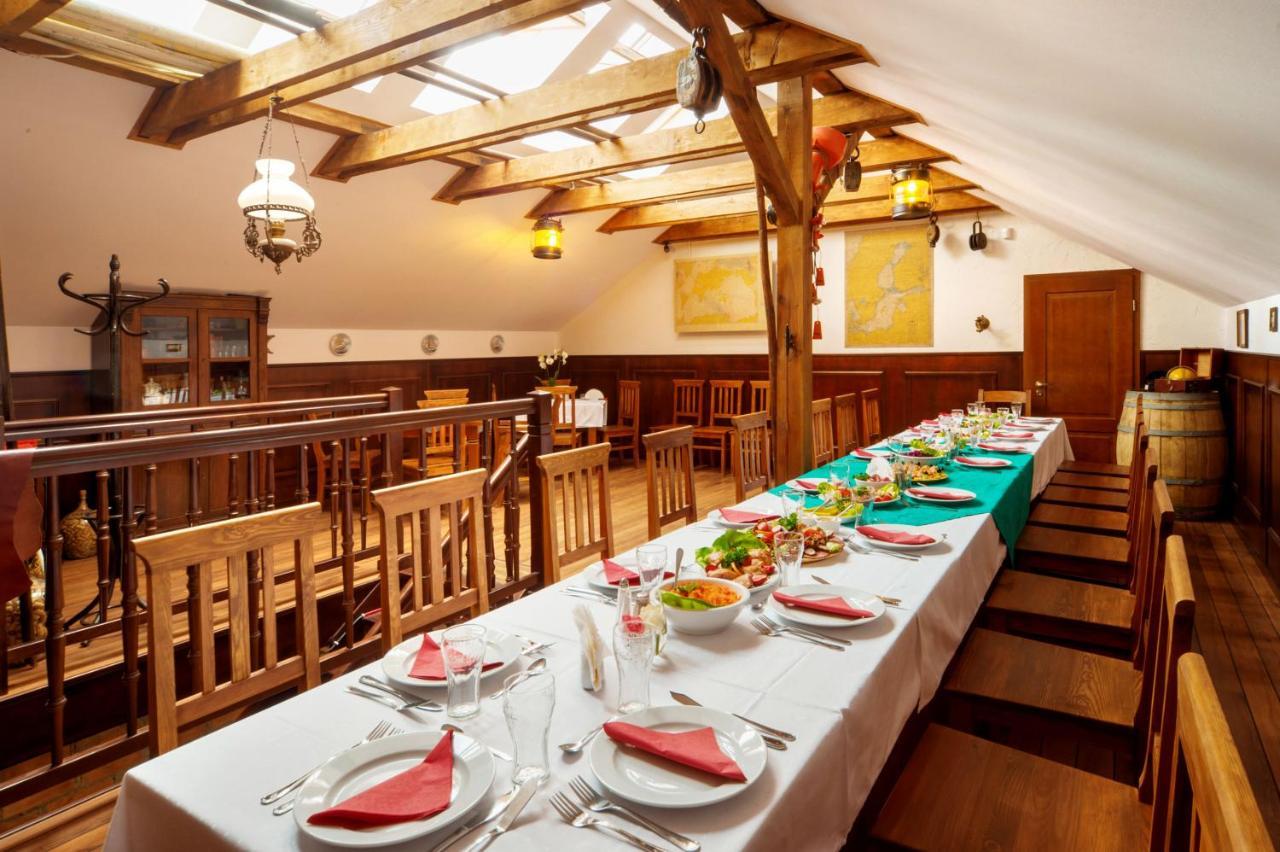 Villa & Restaurant Admiral Nelson Hel Exterior foto